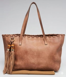 กระเป๋าหนังสะพายไหล่ผู้หญิงทนทาน ลดราคาพิเศษ มีช่องใส่ของหลายช่อง เหมาะสำหรับการเดินทางและใช้งานในสำนักงาน มีจำหน่ายแล้ว - Product Image 1