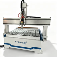 Routeur CNC STM1313EC avec changeur d'outils pour le travail du bois