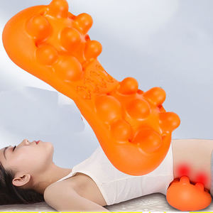 Cuscino Cervicale Ergonomico per Trazione e Rilassamento di Collo e Spalle, Strumento di Agopressione per Alleviare il Dolore alla Parte Superiore della Schiena e la Tensione Muscolare - Product Image 1
