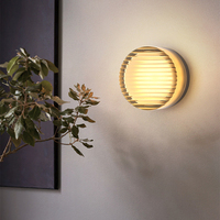 Applique Murale LED Moderne de Luxe, Blanc Chaud, Abat-jour en Acrylique pour Salon, Chambre à Coucher, Intérieur, 220V, Corps en Aluminium, Design Artistique pour Fond d'Écran
