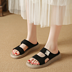 Nouvelles pantoufles plates confortables et décontractées pour femmes, style grande taille, antidérapantes et légères, idéales pour l'intérieur 916 - Product Image 3