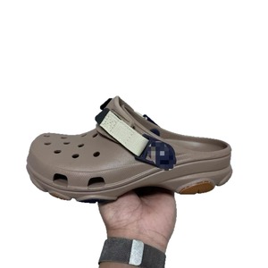 Sandales de plage décontractées Caroeban pour hommes, chaussures d'été solides à bout fermé en EVA avec fermeture auto-agrippante antidérapante - Product Image 2