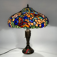 Lampe de table LED en verre coloré, processus de soudage à la main, style vintage européen, abat-jour carré en verre teinté, style Tiffany, vente en gros