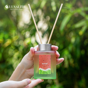 Diffuseur de parfum en verre dégradé pastel <span class=keywords><strong>à</strong></span> <span class=keywords><strong>la</strong></span> pastèque, marque privée |   Diffuseur de parfum personnalisé avec 120 ml d'huile essentielle pour <span class=keywords><strong>la</strong></span> promotion de <span class=keywords><strong>la</strong></span> marque - Product Image 2