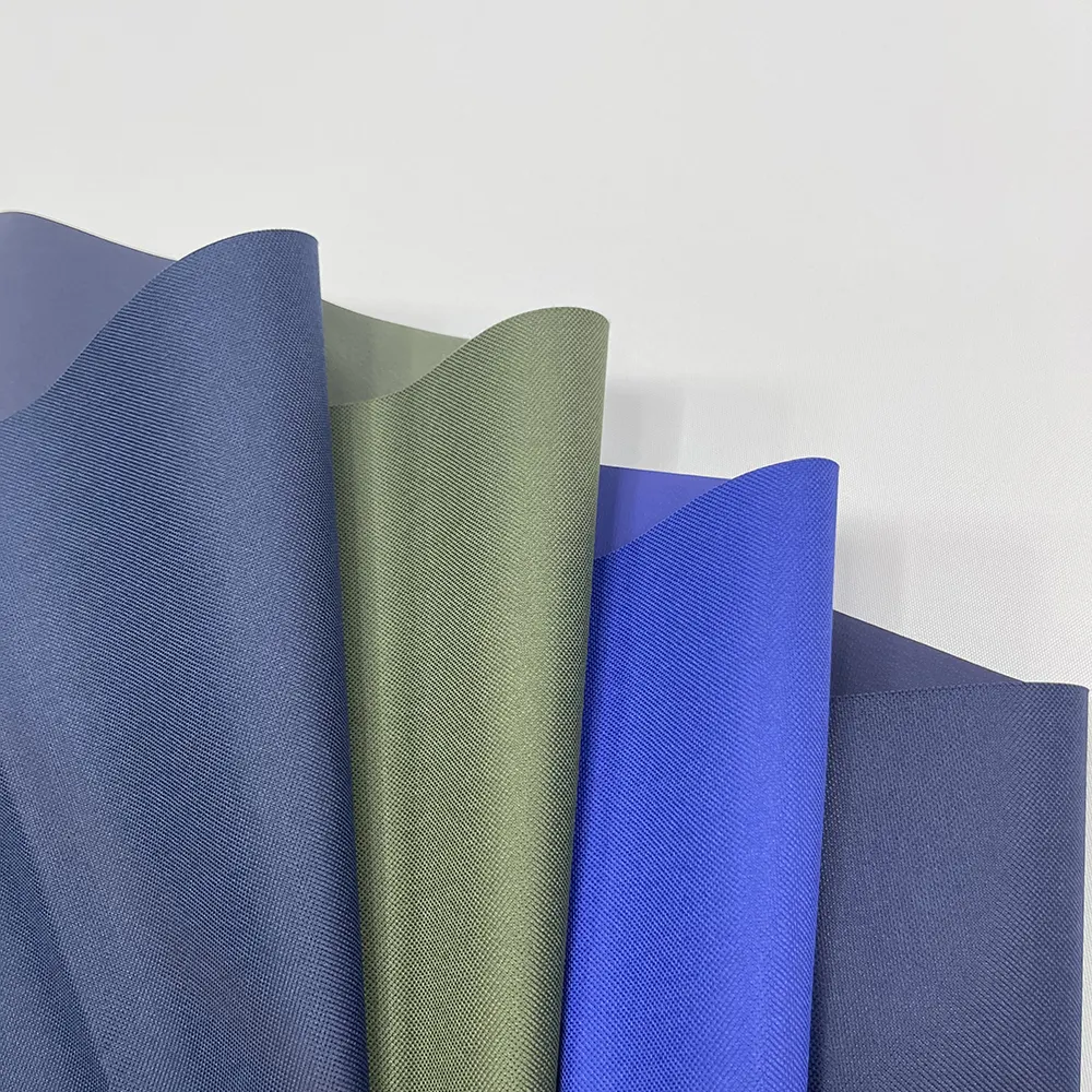China Wholesale Market Agents 100 Polyester PVC-beschichtetes zweifarbiges Oxford-Twill-Gewebe für Tasche und Gepäck