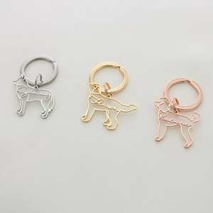 Porte-clés personnalisé avec pendentif découpe de race de <span class=keywords><strong>chien</strong></span>, en acier inoxydable plaqué or 18 carats, cadeau de bijoux de mode <span class=keywords><strong>pour</strong></span> les amoureux des chiens - Product Image 2