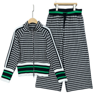 Oem ODM của phụ nữ hình học Jacquard Hàng dệt kim thiết lập nén Cardigan áo len và giản dị hàng đầu mùa đông in mô hình dành cho phụ nữ - Product Image 3