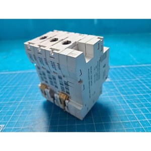 Contact auxiliaire de déclenchement de shunt Merlin Gerin MX+OF/C60N 30A C 26974+17467, utilisé comme pièce détachée pour équipement semi-conducteur Legacy - Product Image 4