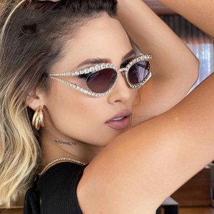 Occhiali da Sole Vintage Ovali con Cristalli Brillanti per Donna 2024 Nuovo Marchio di Lusso Occhiali da Sole con Strass per Feste Montatura in Lega Stile Occhio di Gatto - Product Image 2