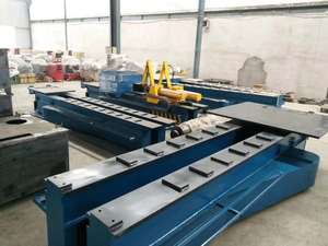 Machine <span class=keywords><strong>de</strong></span> cintrage à froid à double bras oscillant pour le formage et le soulagement <span class=keywords><strong>de</strong></span> la tension et <span class=keywords><strong>de</strong></span> la déformation des métaux - Product Image 1
