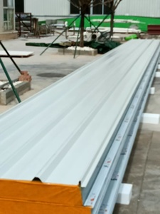 Paneles Sándwich de Lana de Roca, Panel de Techo Corrugado, Aislamiento Térmico Superior, Aislamiento Acústico para Sistemas de Techado y Revestimiento de Paredes - Product Image 2