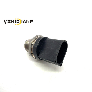 Tout nouveau capteur de pression de carburant de capteur automatique 0281002942 0051535828 pour <span class=keywords><strong>Mercedes</strong></span> Benz Sprinter CLK E-CLASS S-CLASS - Product Image 2
