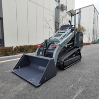 Aksesoris Mini Skid Steer Loader Serbaguna dan Bucket Skid Steer Loader dengan Penggantian Cepat untuk Pekerjaan Lanskap