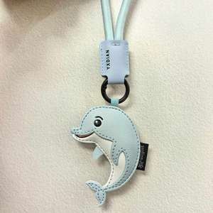 Nuevo Diseño Original de Llavero con Colgante de Muñeco de Tiburón de Dibujos Animados, Lindo y Moderno para Coche - Product Image 2
