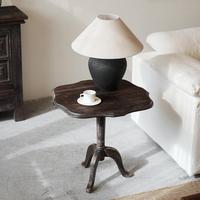 Table d'appoint vintage en bois massif pour salon, table basse Wabi Sabi avec bord festonné, base sur piétement, table d'appoint vieillie