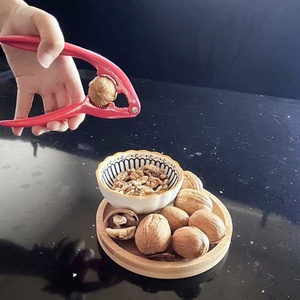Casse-noix en métal |   Casse-noix manuel pour noix, amandes, noix de cajou et noix de pécan |   Outil de cuisine durable - Product Image 1