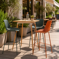Kursi Bar Tumpuk Luar Ruangan Komersial Tahan Cuaca Tahan UV untuk Furnitur Restoran Kafe Bandara