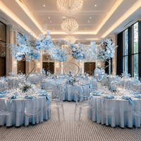Sculpture florale abstraite en fil métallique sur pied, finition dorée, pour décoration florale, centre de table, allée d'entrée, mariages et événements