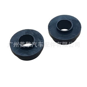 ยางรองแท่นเครื่อง MR418160 สำหรับรถยนต์มิตซูบิชิ ปาเจโร มอนเตโร อะไหล่เปลี่ยนบูชโช้คอัพ - Product Image 1