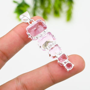 Bijoux pendentifs en plaqué pierre rose de créateur ressemblant à des bijoux de mode faits à la main en argent sterling pour cadeau - Product Image 2