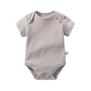 En gros onesie bébé vêtements barboteuse plaine impression personnalisée à manches courtes coloré blanc 100% organique peigné coton bébé barboteuse