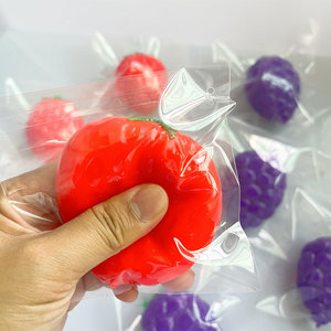 Jouets anti-stress à presser à rebond lent, à thème fraise et raisin, pour soulager le stress - Product Image 4