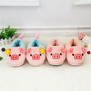 Chaussons personnalisés pour femmes, motif dessin animé, en fausse fourrure fantaisie, motif cochon - Product Image 6