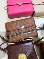 Lot de sacs fourre-tout en cuir neufs pour femmes, de marques variées, provenant de Corée (sacs d'occasion japonais) - Vente en gros
