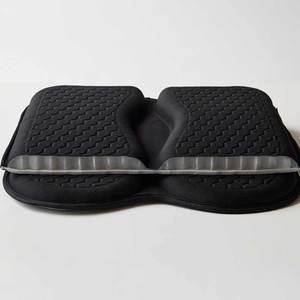 Cojín de asiento de coche para oficina de verano, almohadilla de gel de panal refrescante, cojines transpirables para asiento con soporte lumbar y aumento de altura - Product Image 2