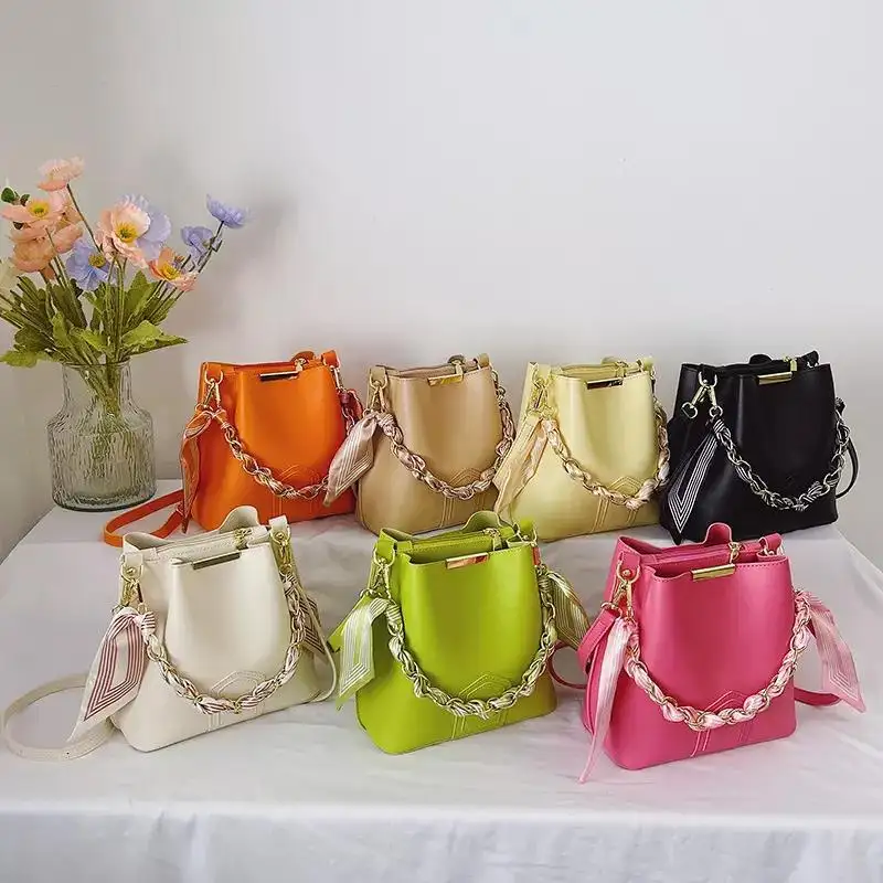PU lederen handtassen voor vrouwen, candy color mini emmer bag, schoudertas met ketting, kleine tas en tas