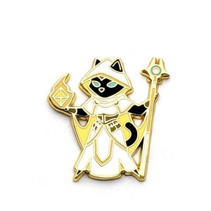 Prezzo di fabbrica vendita calda nero gatto glitterato spilla in metallo oro distintivo personalizzato strega bacchetta fuoco smalto duro spille spille - Product Image 1