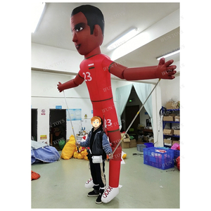 Mascotte <span class=keywords><strong>gonflable</strong></span> de football de qualité professionnelle avec tiges de contrôle pour défilés promotionnels, joueur de football <span class=keywords><strong>gonflable</strong></span> - Product Image 4