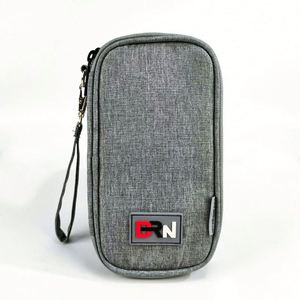กระเป๋าใส่อุปกรณ์อิเล็กทรอนิกส์แบบพกพาสำหรับเดินทาง  วัสดุไนลอนทนทาน ปิดด้วยซิป  จุของได้เยอะ  ใส่พาวเวอร์แบงค์ได้  สีเทา  กระเป๋า USB แบบนุ่ม - Product Image 2