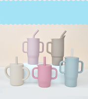 Adorable gobelet d'apprentissage en silicone de 9 oz pour bébé, réutilisable, miniature, avec poignée, cadeau idéal pour les enfants