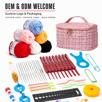 Kit de crochet portable personnalisé avec logo OEM pour débutants, avec fils doux, crochets, aiguilles à tricoter, ensemble de cadeaux artisanaux DIY, vente en gros
