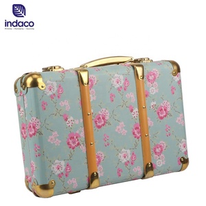 Cajas de Cartón Rígidas con Asa para Ropa de Bebé Recién Nacido, Embalaje Sostenible para Ropa Infantil, Venta al Por Mayor, Bolsa Liberty - Product Image 1