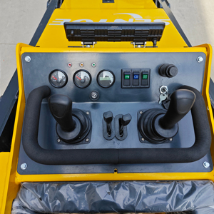 Mini-chargeuse compacte à direction déportée, 23 CV, charge nominale 400 kg, idéale pour le déplacement de matériel de jardinage, vente directe usine, prix abordable - Product Image 5