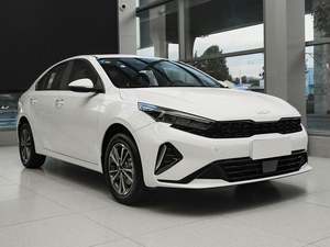 Coche de gasolina sedán compacto de 5 plazas Velocidad máxima de 200 km/h Coche de gasolina nuevo para Kia K3 en venta - Product Image 4