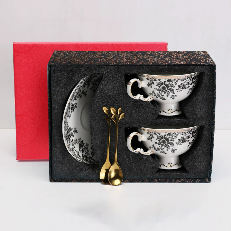 ถ้วยคู่และจานรอง-A