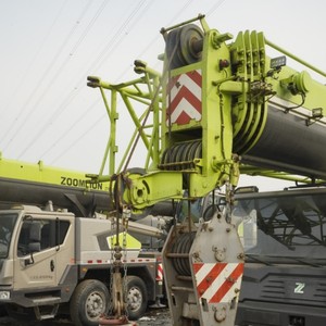 รถเครนซูมไลออนมือสองคุณภาพสูง 80 ตัน รุ่น ZTC800V562 พร้อมการทดสอบเครื่องยนต์และรับรองคุณภาพ ราคาดี มีจำหน่าย - Product Image 4