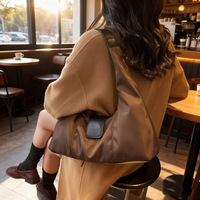 Sac fourre-tout simple et polyvalent pour femme, nouvelle collection hiver 2025, texture avancée, léger, imperméable, en nylon, sac à bandoulière