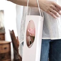 Boîte à fleurs haute classique blanche de luxe, personnalisable avec logo, emballage portable en carton pour bouquets, avec poignée en corde de coton