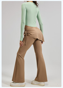 Ensemble de yoga haut de gamme pour femme, épaules dénudées, avec coussinets de poitrine, design amincissant, en Spandex/Polyester écologique et respirant - Product Image 4