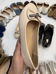 <span class=keywords><strong>Scarpe</strong></span> da Ballerina Economiche per Donna, Set di <span class=keywords><strong>Scarpe</strong></span> <span class=keywords><strong>e</strong></span> Borsa Piatte per Donne Africane, Stock di Fabbrica - Product Image 2