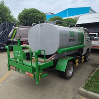 Camion arroseur multifonction électrique chinois 5 m³ pour le nettoyage des rues et la pulvérisation d'eau, camion-citerne à vendre