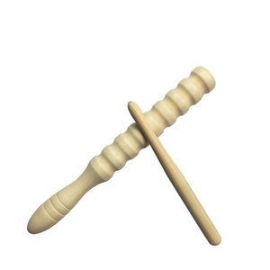 Palillo de madera para raspar el guiro, ideal para la educación musical temprana en el aula de jardín de infancia. - Product Image 1