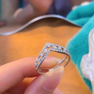 Anello a Doppia Fascia con Gemma Marquise per Donne, Gioiello da Dito Scintillante e alla Moda - Product Image 3