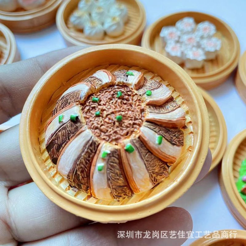 - Braised white meat in a steamer