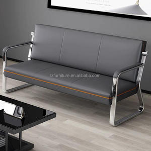 Silla Doble Moderna con Marco Metálico Dorado y Tapicería de Cuero para Sala de Espera, Uso en Hospitales, Aeropuertos y Barberías - Product Image 6