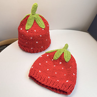 Grensoverschrijdende handgemaakte jacquard gebreide aardbeihartpatroon unisex schattige wollen hoed dagelijkse casual all-match fruitmuts